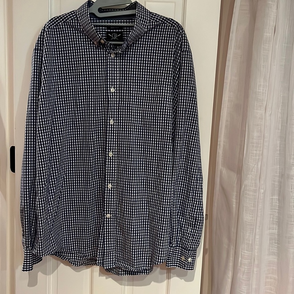 Like New Men’s Dress Shirt